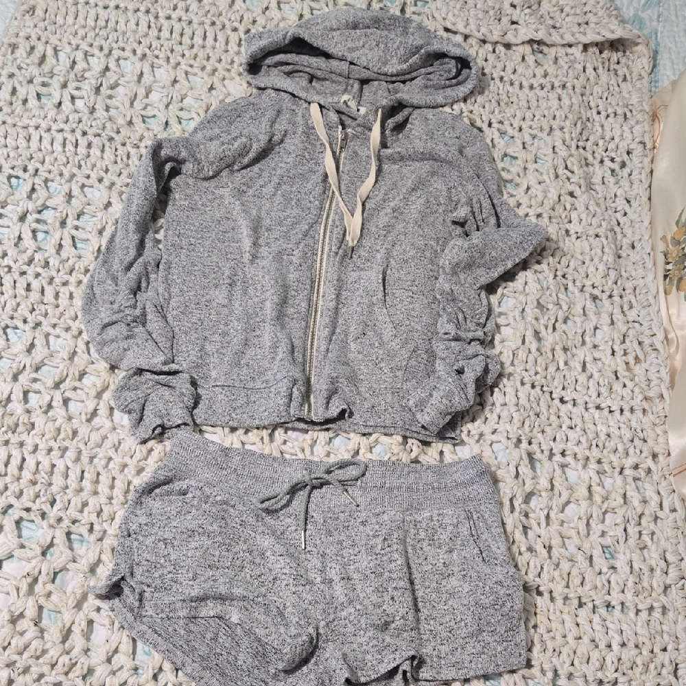 Garage Super Soft Knit Zippy And Shorts Set